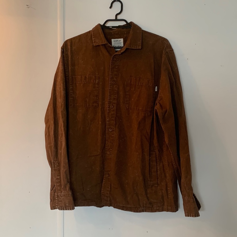 FairPlay Unique Button Down